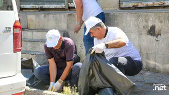 Diyarbakır'da sokaklar dip bucak temizlendi: Eşbaşkan çöpleri topladı, örnek oldu