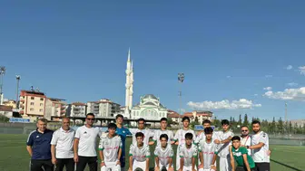 Diyarbakır DSi Spor U15 ekibi Türkiye şampiyonasında yarı final biletini kaptı