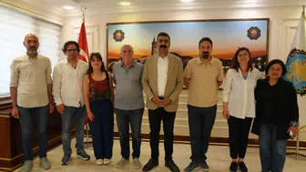 Sanatçı Mikail Aslan'dan Diyarbakır'da anlamlı ziyaret: Eşbaşkanlarla kültür sohbeti