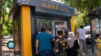 Diyarbakır'da halk ekmek dönemi başladı: 30 bin adet ücretsiz dağıtıldı