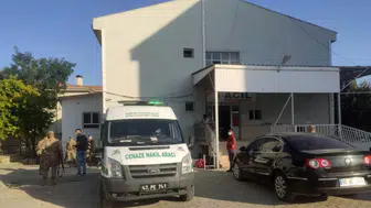 Mazıdağı-Diyarbakır karayolunda korucu kulesine çarpan araçta ölü ve yaralı var