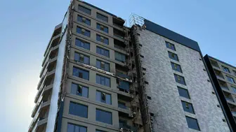 Diyarbakır Kayapınar'da yangın gecesi 12 katlı plazada hasar gün ağarınca netleşti
