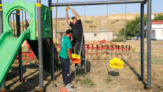 Diyarbakır'da 10 ilçeye kuruldu: 39 mahallede çocuklar bayram etti