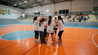 Bağlar'da voleybolcu adayları sahada kapıştı: Kazanan dostluk oldu