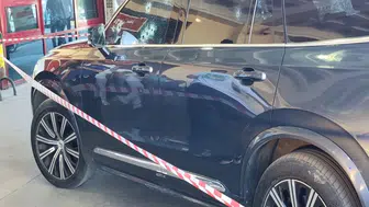 Diyarbakır Yenişehir'de cipe silahlı saldırı: Yaralı sürücü aracı hastaneye kadar sürdü