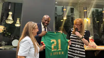 Londra'da Amedspor rüzgarı: İngiliz siyasetinin iki önemli ismine forma hediye edildi