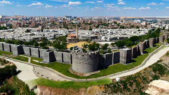 Diyarbakır'da 17 ilçenin hava durumu belli oldu: Sıcak hava etkisini sürdürüyor