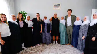 Alman milletvekilleri Diyarbakır'da: Eşbaşkan Bucak ile belediye çalışmalarını ele aldılar