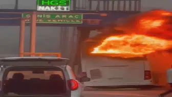 Diyarbakır-İstanbul otobüsü Kuzey Marmara Otoyolu'nda alev alev yandı: 2 ölü, 8 yaralı