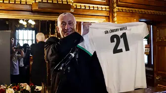Avam Kamarası Başkanı'na Amedspor forması: İngiltere'de sürpriz hediye