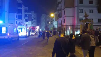 Diyarbakır Kayapınar'da apartman dairesinde korkutan yangın: 3'ü çocuk 5 kişi etkilendi