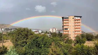 Diyarbakır Dicle'de yağmur sonrası gökkuşağı: Gökyüzünde görsel şölen yaşandı