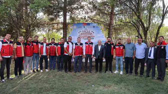 Dicle'de geleneksel bağ bozumu coşkusu: Üreticiler bereketli bir sezon için bir araya geldi