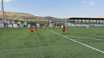 Diyarbakır Çermik'te spor seferberliği: Gençler sahalarda geleceğe hazırlanıyor