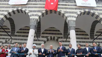 Diyarbakır ve Bingöl'de deprem hasarlı 6 tarihi cami yeniden ibadete açıldı