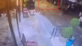 Diyarbakır Yenişehir'de korku dolu anlar: Balkondan düşen taşlardan saniyelerle kurtuldu