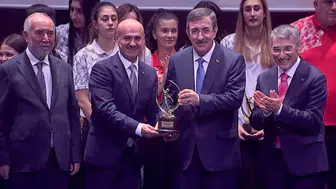 Diyarbakır'ın lezzet markası Sıtkı Usta'ya Ankara'dan büyük onur: Spora katkı ödülü