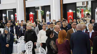 Diyarbakır'da şehit aileleri ve gaziler için onur yemeği: Kardeşlik mesajları verildi