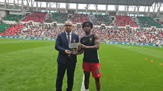 Amedsporlu Gift Orban'a Beşiktaş'a attığı o şık golle eylül ayının en iyisi ödülü