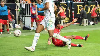 Amedspor Diyarbakır'da Konyaspor'u devirdi: 3 puanın sahibi Diagne oldu