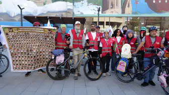 Diyarbakırlı bisikletçiler İran'daki okul saldırısını protesto için pedal çeviriyor