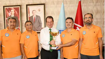Dicle Üniversitesi'nden çifte şampiyonluk: Masa tenisi ve futsalda Diyarbakır birincisi
