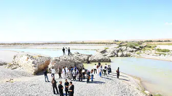 Dicle Üniversitesi öğrencileri Perpıra Köprüsü'nü inceledi