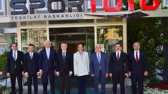 Diyarbakır'ın beş ilçesinde spor seferberliği Modern tesisler için imzalar atıldı