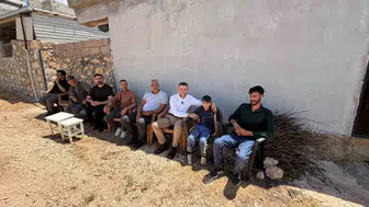 Diyarbakır Eğil'de babasının el yapımı araçla gezdirdiği Zeynel’in yol sorunu çözülüyor