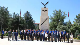 Diyarbakır'da adalet personeli 6 Haziran'ı şehitlikte dualarla karşıladı Anlamlı tören