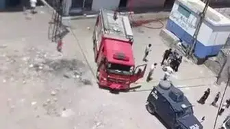 Diyarbakır Bağlar’da üç katlı binada yangın paniği Ev kullanılamaz hale geldi