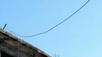 Şanlıurfa Eyyübiye'de kaçak elektrik hattıyla araç şarj eden sürücüye suçüstü yapıldı