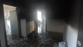Bağlar'daki dairede klima kaynaklı yangın dehşeti İtfaiye erinin kamerasına yansıdı