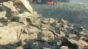 Diyarbakır'ın Lice ilçesinde hasat zamanı korkutan yangın Biçerdöver küle döndü