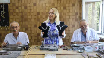 Diyarbakır'ın asırlık kişniş takısı geleneği Olgunlaşma Enstitüsü'nde yeniden hayat buldu