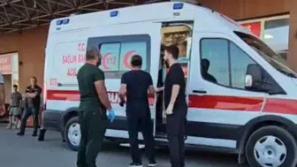 Diyarbakır Ergani'de Ahmetli mevkiinde trafik kazası Motosikletli gençlerden biri hayatını kaybetti