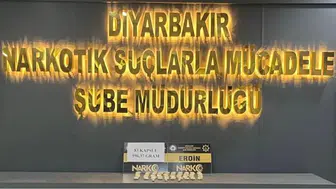 Diyarbakır Narkotik ekiplerinden sınır ötesi sevkiyata darbe Mideden 83 kapsül eroin çıktı