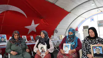 Evlat nöbetindeki Diyarbakır annelerinden fesih sonrası ilk mesaj Sıra çocuklarımızda