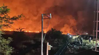 Çınar ilçesinde gece saatlerinde korkutan anız yangını Ekipler 4 saatte söndürdü