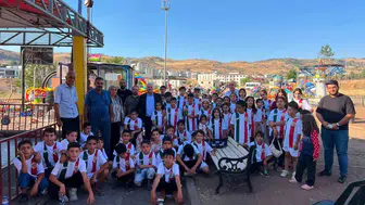 Çermik'te minik öğrencilere Amedspor sürprizi Başkan Karamehmetoğlu'ndan anlamlı hediye