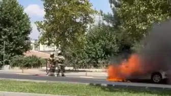 Kayapınar Mezopotamya Bulvarı’nda korkutan yangın Park halindeki otomobil yandı
