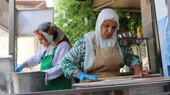 Diyarbakır Sur'da lezzet ortaklığı Gelin ve görümce güçlerini birleştirerek iş yeri açtı