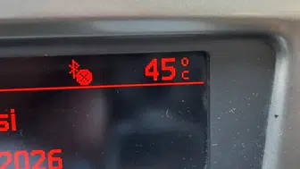 Diyarbakır'da kavurucu sıcaklar yaşamı durdurdu Araç içi termometreler 45 dereceyi gördü