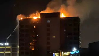 Kayapınar'daki 12 katlı plaza alevlere teslim oldu 8 kişi hastaneye kaldırıldı