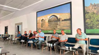 Çermik'te başkanlık makamından dayanışma örneği Karamehmetoğlu, acılı aileleri yalnız bırakmadı