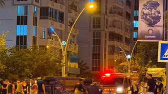 Bağlar'da akşam saatlerinde çarpışma 3 yaralı hastaneye kaldırıldı