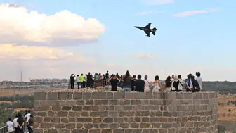 SOLOTÜRK Diyarbakır semalarında nefes kesti: 3 Ekim gösterisi için prova uçuşu yapıldı