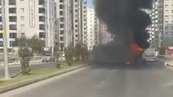 Diyarbakır'da belediye otobüsü seyir halindeyken alev topuna döndü: Yolcular tahliye