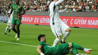 Amedspor Diyarbakır'da devleşti: Beşiktaş'ı 3-2'lik skorla dize getirdi