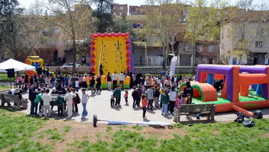 Diyarbakır'da çocuklar sokağa akın etti: Şenlik başladı